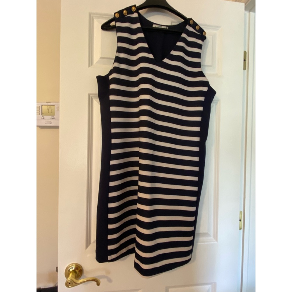 Cute sporty sleeveless dress size XL